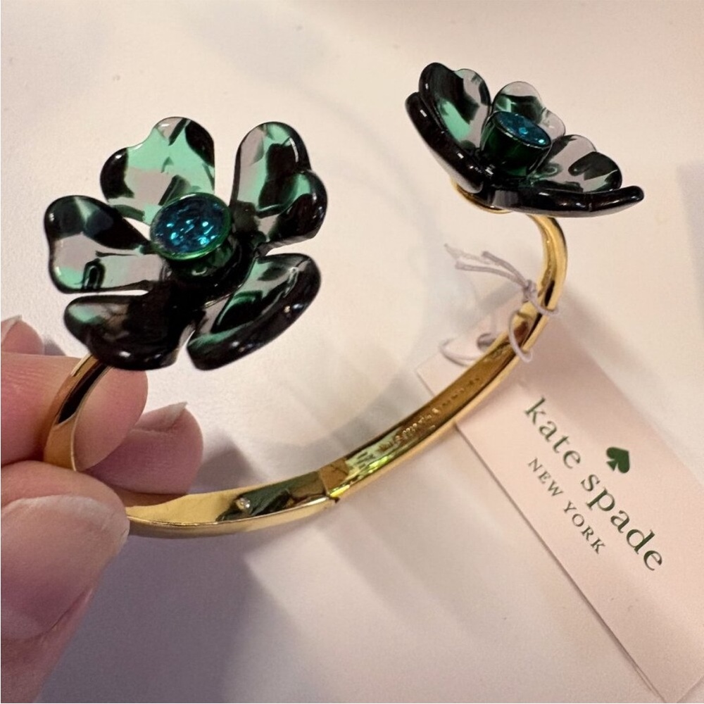 NWT Kate Spade Petal Pushers Green and Black Floral bracelet